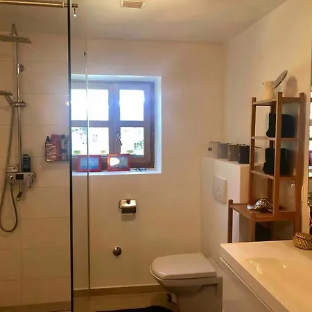 Urlaubsoase Steinhaus Mit Gastehaus Und Pool Vikendica *