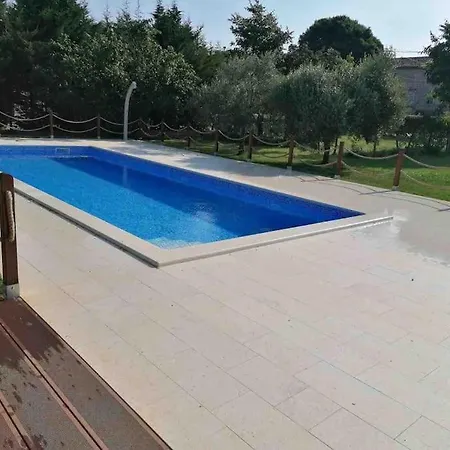 Urlaubsoase Steinhaus Mit Gastehaus Und Pool Nova Vas (Porec)